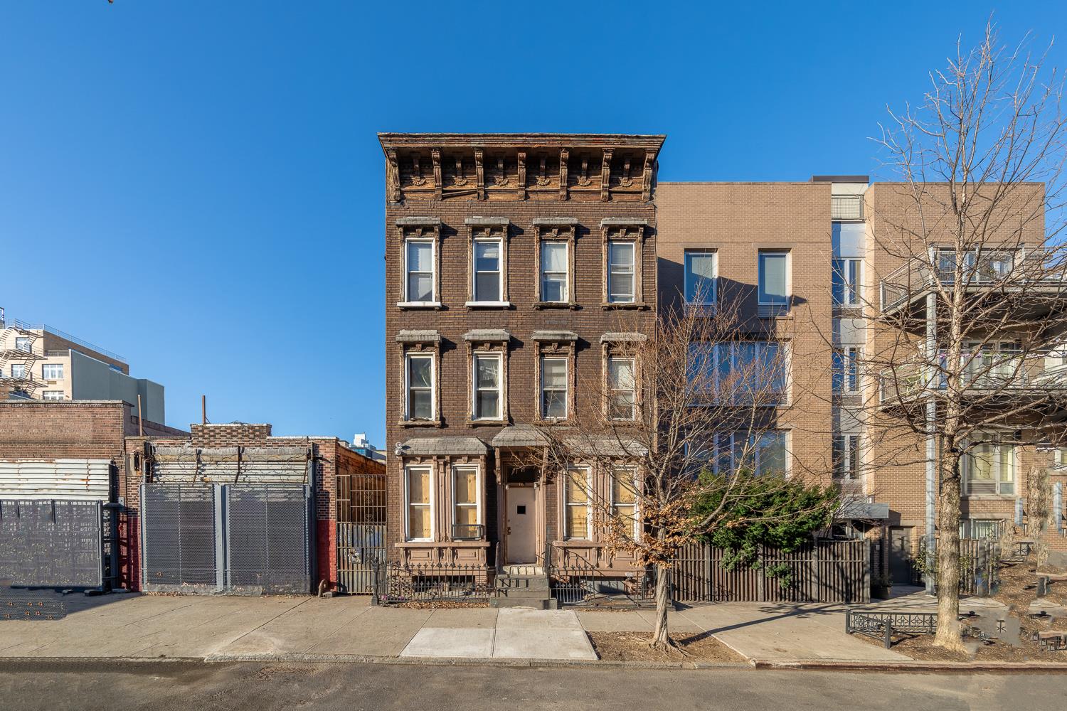 76 Steuben St